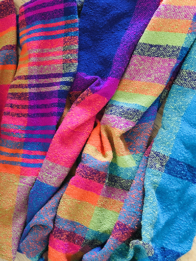 Scrumptious Ewe Artyarn, Weaving & Pottery